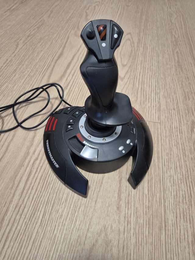 Joystick Thrustmaster T.Flight Stick X