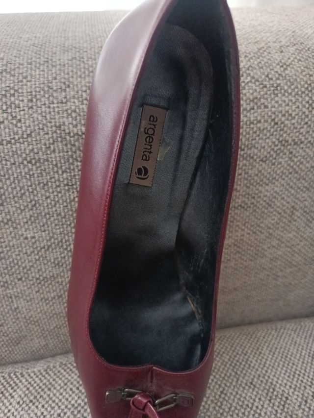 Zapato Burdeos marca Argenta