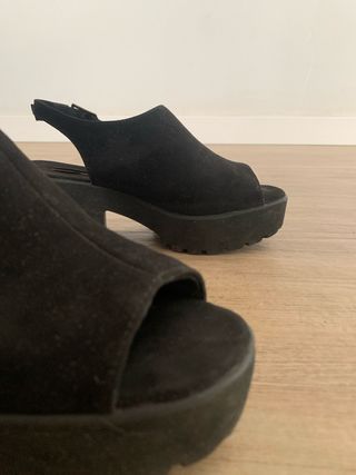 Sandalias negras