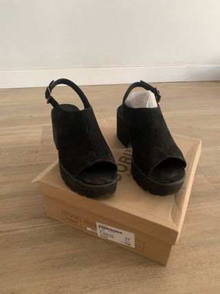 Sandalias negras