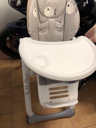 Trona de bebe chico gris