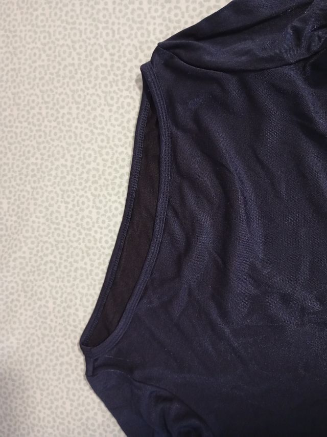 2 camisetas manga francesa/cuello barco.