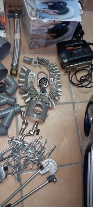 Material fontaneria, luz y herramientas