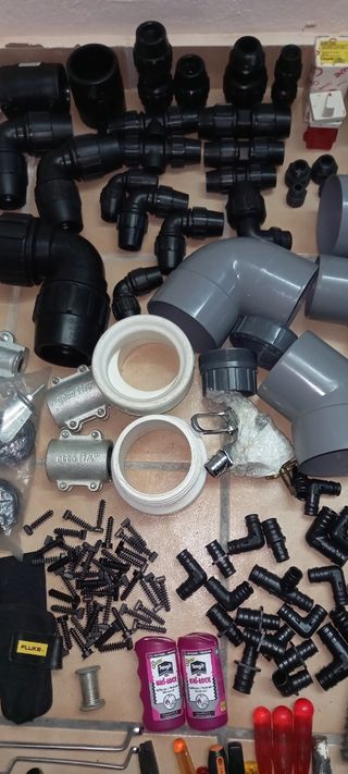 Material fontaneria, luz y herramientas