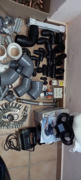 Material fontaneria, luz y herramientas