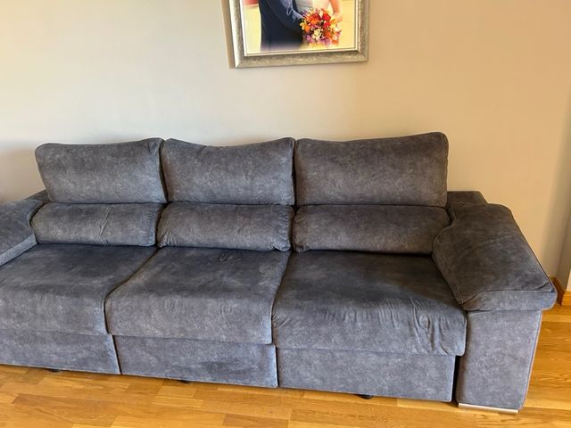 Sofa de cuatro plazas abatible