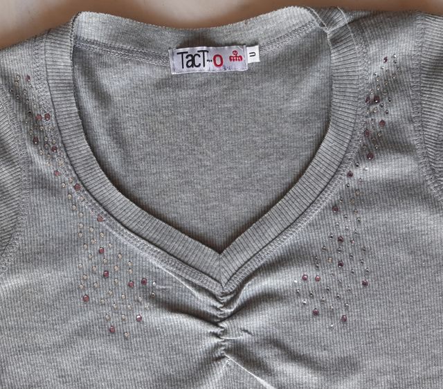 Camiseta brillantitos Tacto (NUEVA)