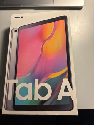 Galaxy Tab A 10.1 (2019) 32GB Plata - WiFi + Funda