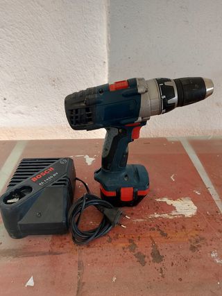 Taladro atornillador 12v. BOSCH
