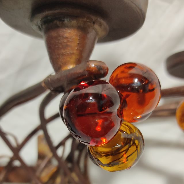 #135 Lámparas apliques hierro y vidrio ambar