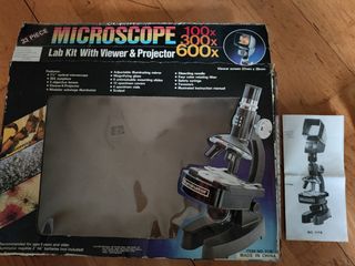 Microscopio vintage de juguete