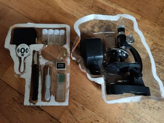 Microscopio vintage de juguete