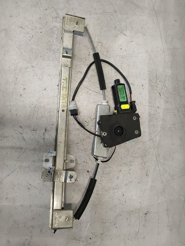 🟢ELEVALUNAS TRASERO IZQUIERDO INDICA