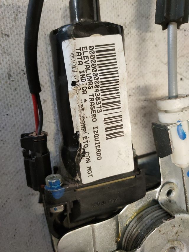 🟢ELEVALUNAS TRASERO IZQUIERDO INDICA