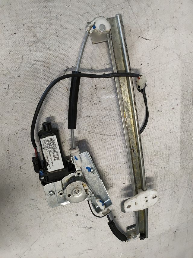 🟢ELEVALUNAS TRASERO IZQUIERDO INDICA