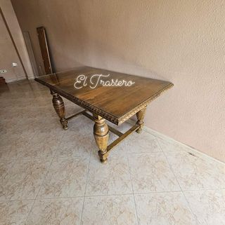 MESA DE SALON ANTIGUA