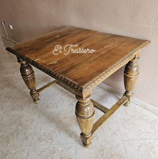 MESA DE SALON ANTIGUA