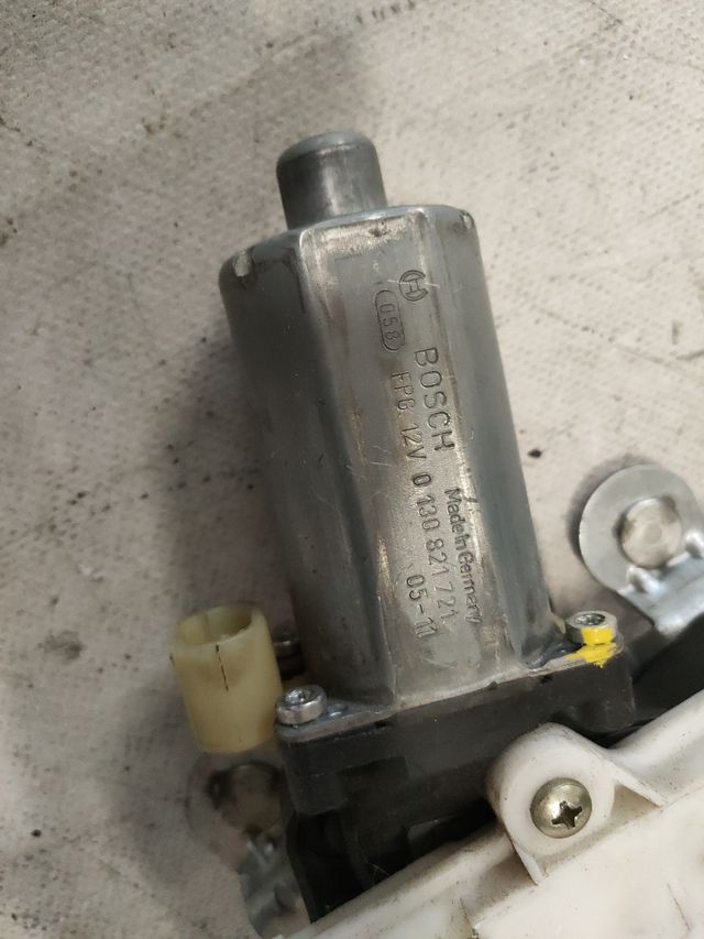 ✅ELEVALUNAS DELANTERO DERECHO MEGANE I