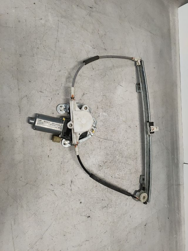 ✅ELEVALUNAS DELANTERO DERECHO MEGANE I