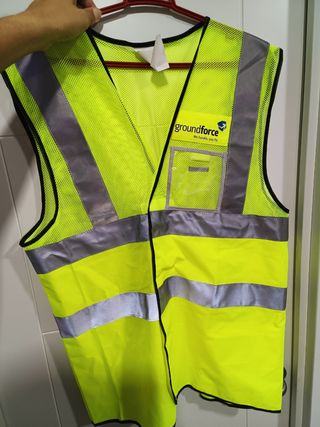 Pack gorra y chaleco de Groundforce