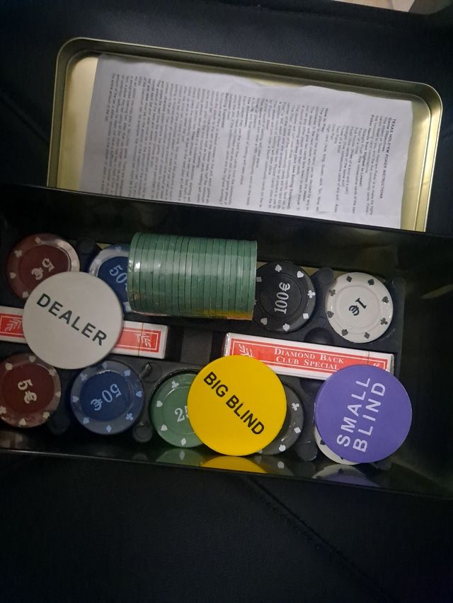 Gioca al set da poker Texas Hold'em