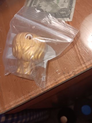 Figura dorada kinder