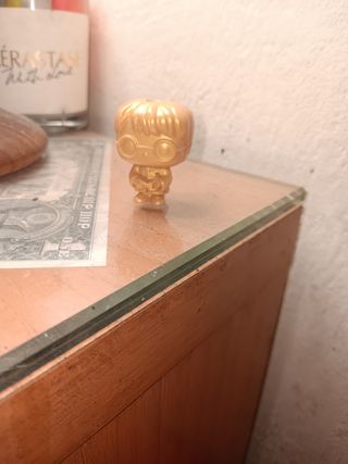 Figura dorada kinder