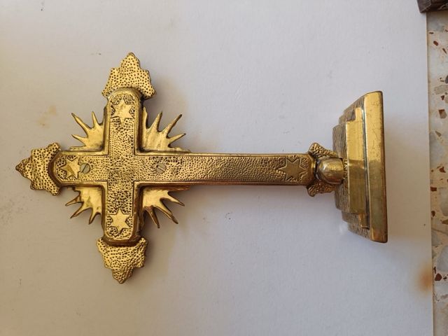 Crucifijo en bronce