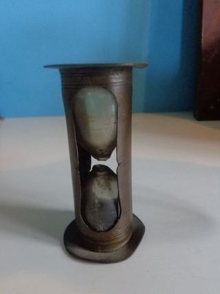 Antica rara clessidra da viaggio in metallo