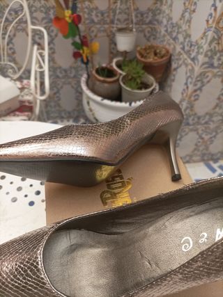 Zapatos nuevos piel serpiente