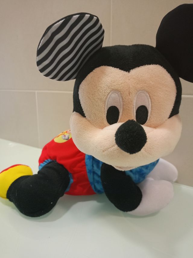 Peluche interactivo Mickey gateo