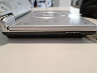 Reproductor de DVD portátil NEVIR