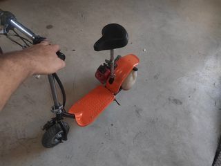 Patinete de gasolina