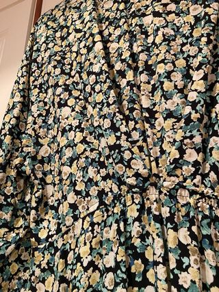 Vestido floral largo de Zara