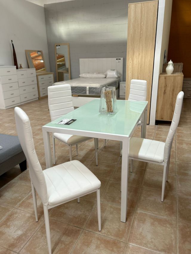 Conjunto Comedor 4 Sillas Blanca Nueva! 