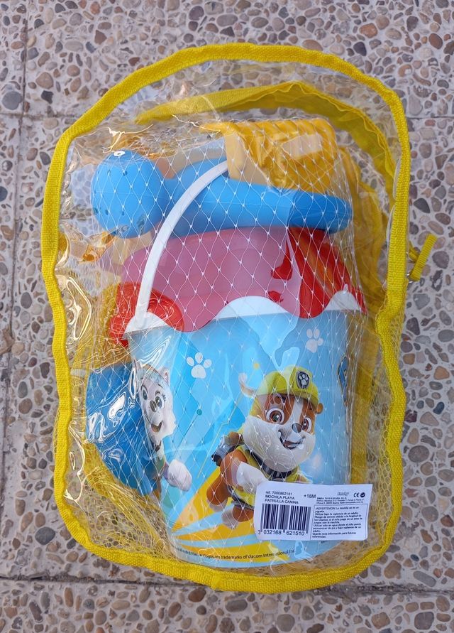 Cubo playa Patrulla canina