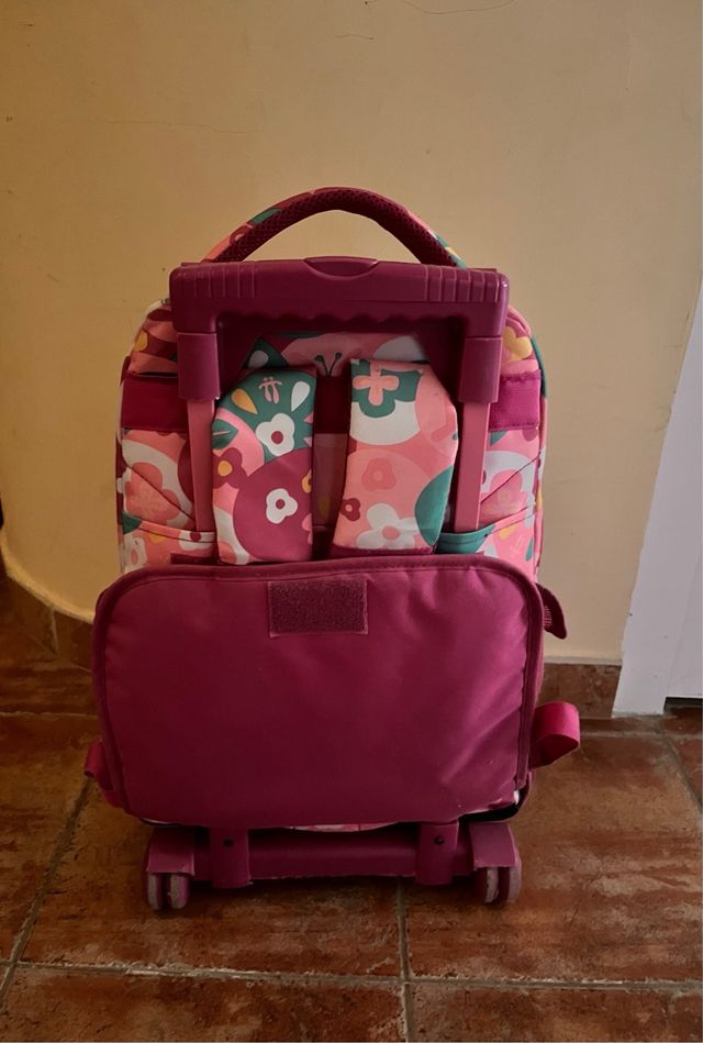 Mochila escolar con ruedas Totto