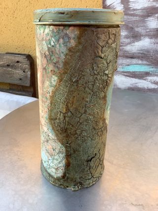 Bote metálico decorado a mano, personalizado, tapa