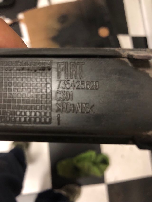 Moldura paragolpes trasero Fiat 500