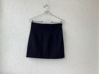 Falda corta negra Zara