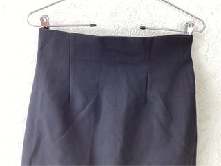 Falda corta negra Zara