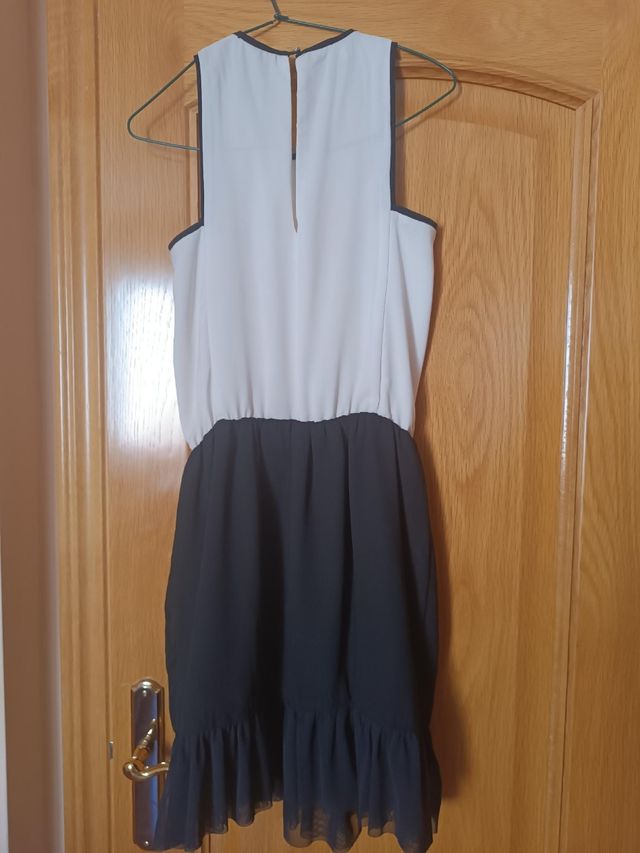 Vestido con detalle de abalorios
