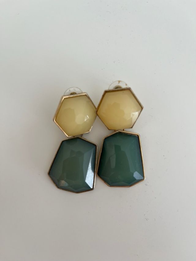 Pendientes largos piedras de colores de Parfois