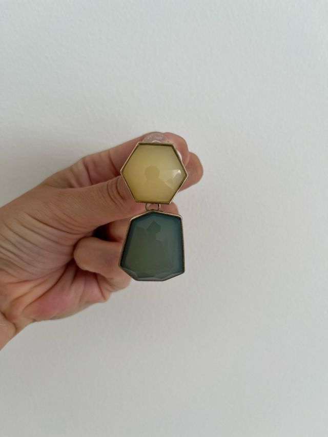 Pendientes largos piedras de colores de Parfois