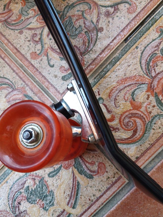 skateboard/monopatín