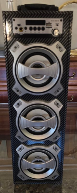 Altavoz con USB, radio y Bluetooth 