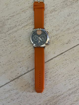 Reloj nuevo con correa de silicona naranja