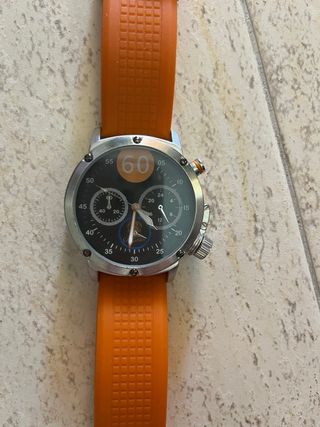 Reloj nuevo con correa de silicona naranja