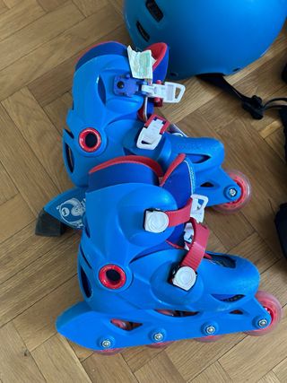 Patines talla 28-30 con protecciones