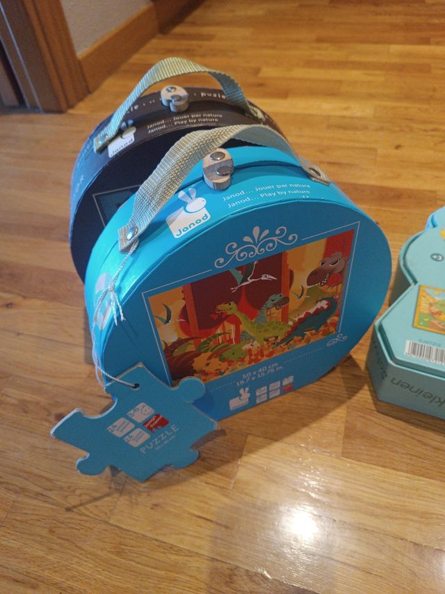 3 Puzzles djeco y janod. Y 2 más de regalo Total 5